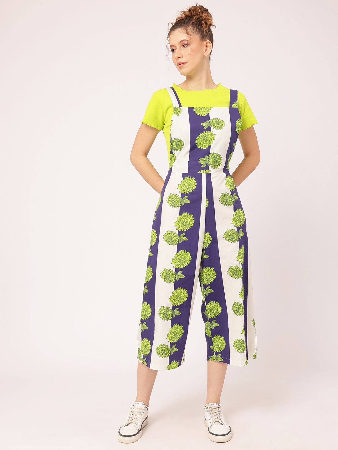 DressBerry Playful Yet Chic Stripe & Flower Printed Shoulder Straps Capri Jumpsuit