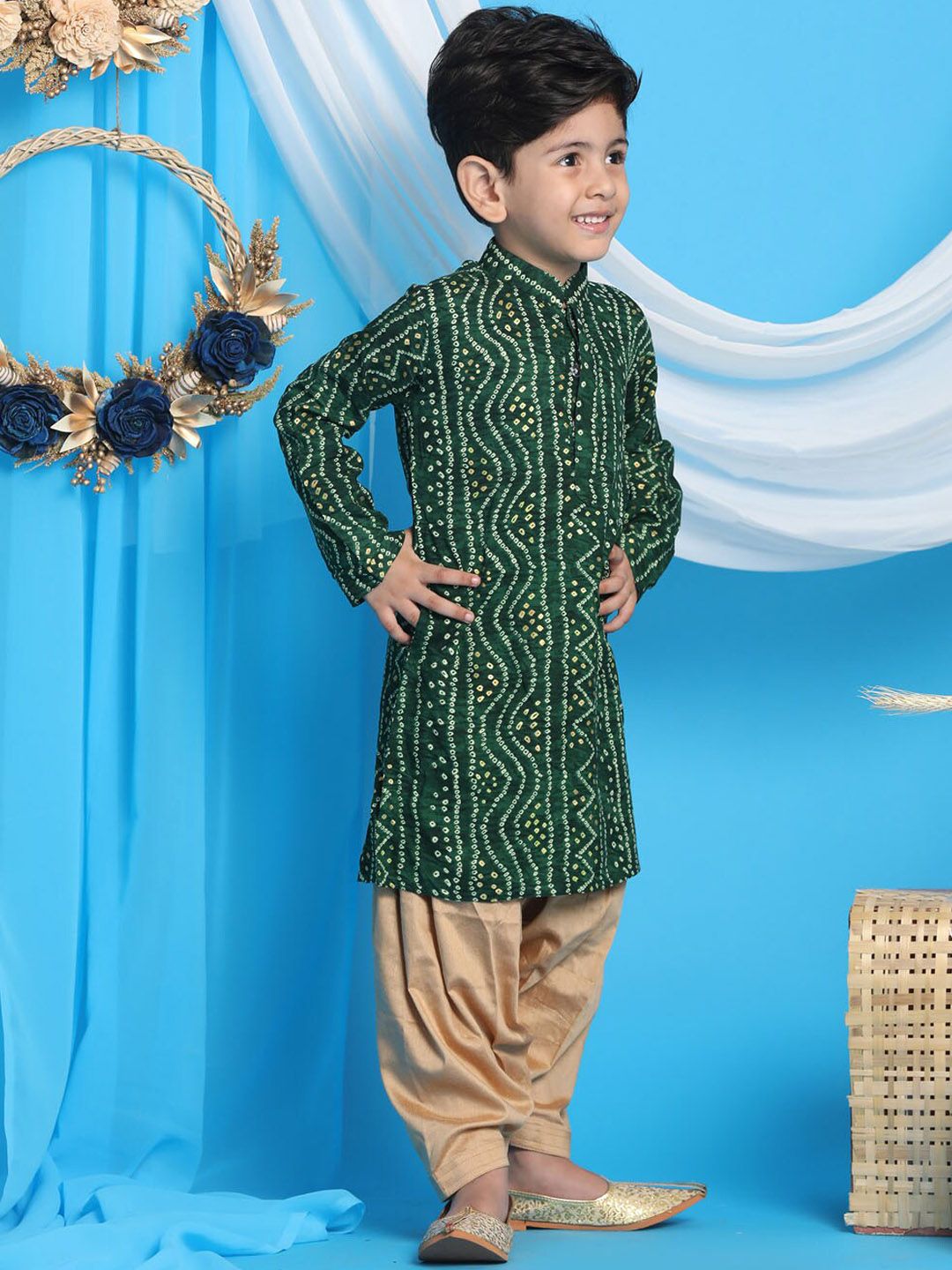 VASTRAMAY Boys Bandhani Printed Mandarin Collar Kurta with Patiala