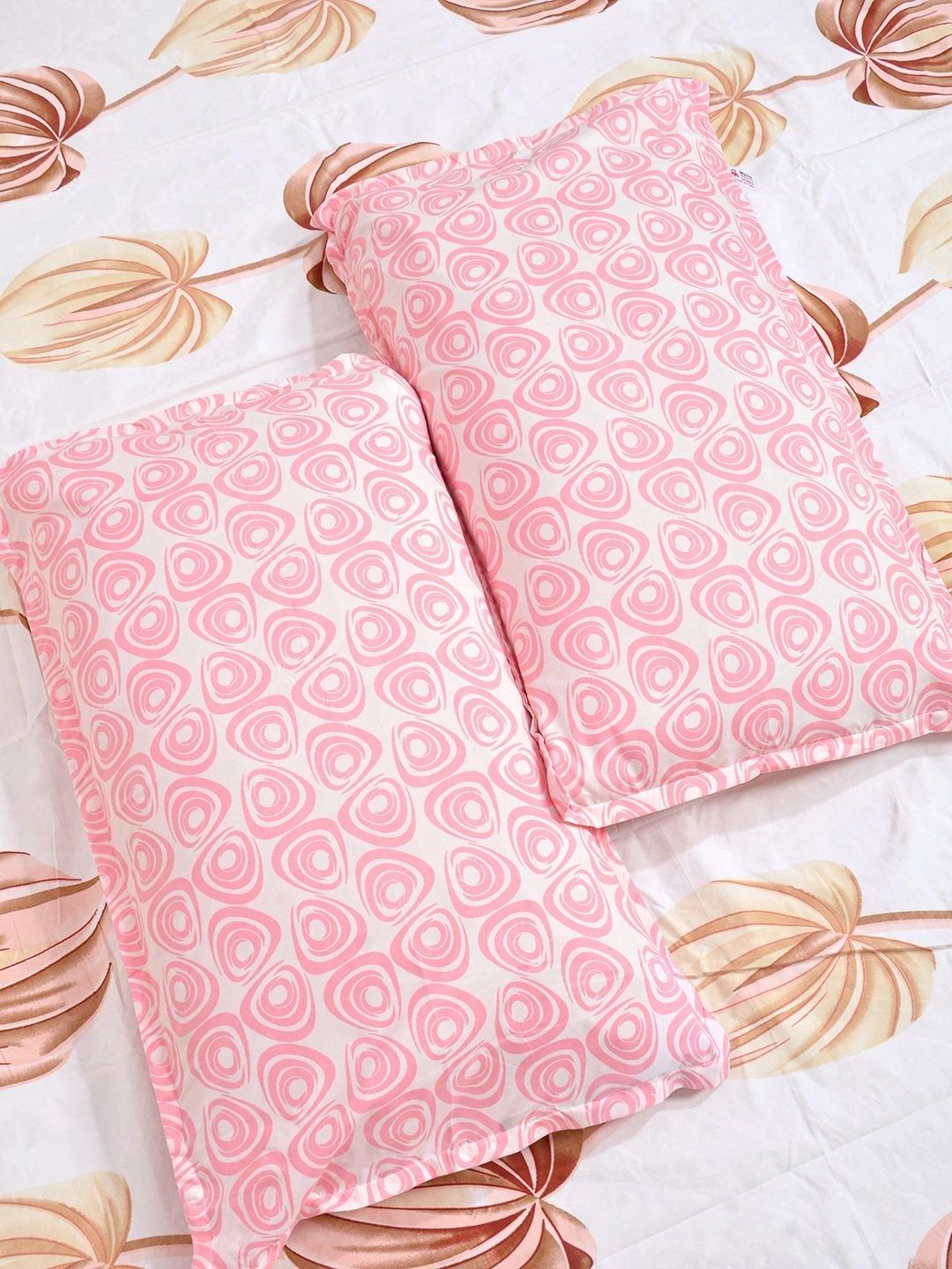 Moda Rapido X KLOTTHE Cream-Coloured & Pink Floral 300 TC King Bedsheet with 2 Pillow Covers