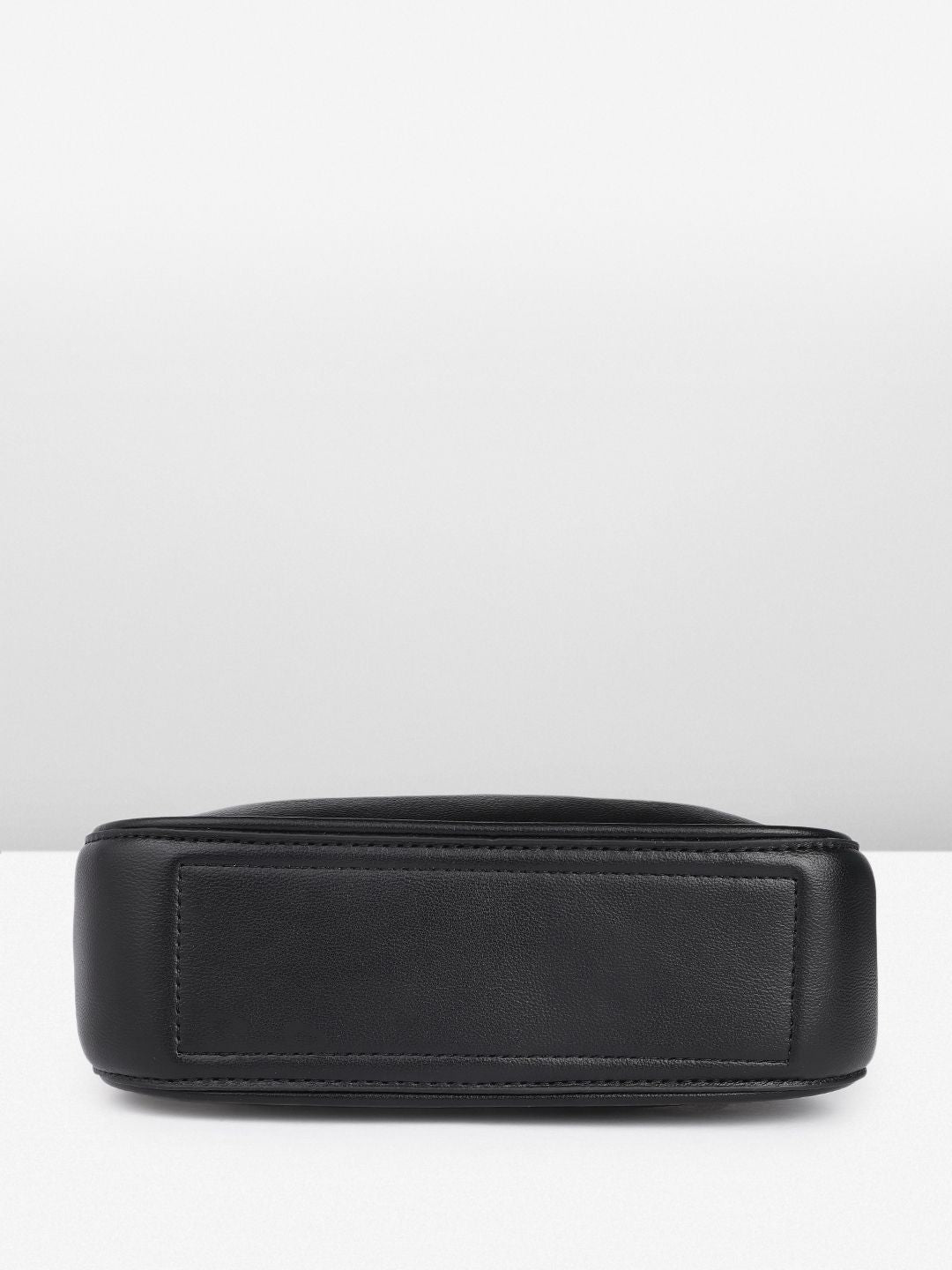 DressBerry Structured Handheld Bag