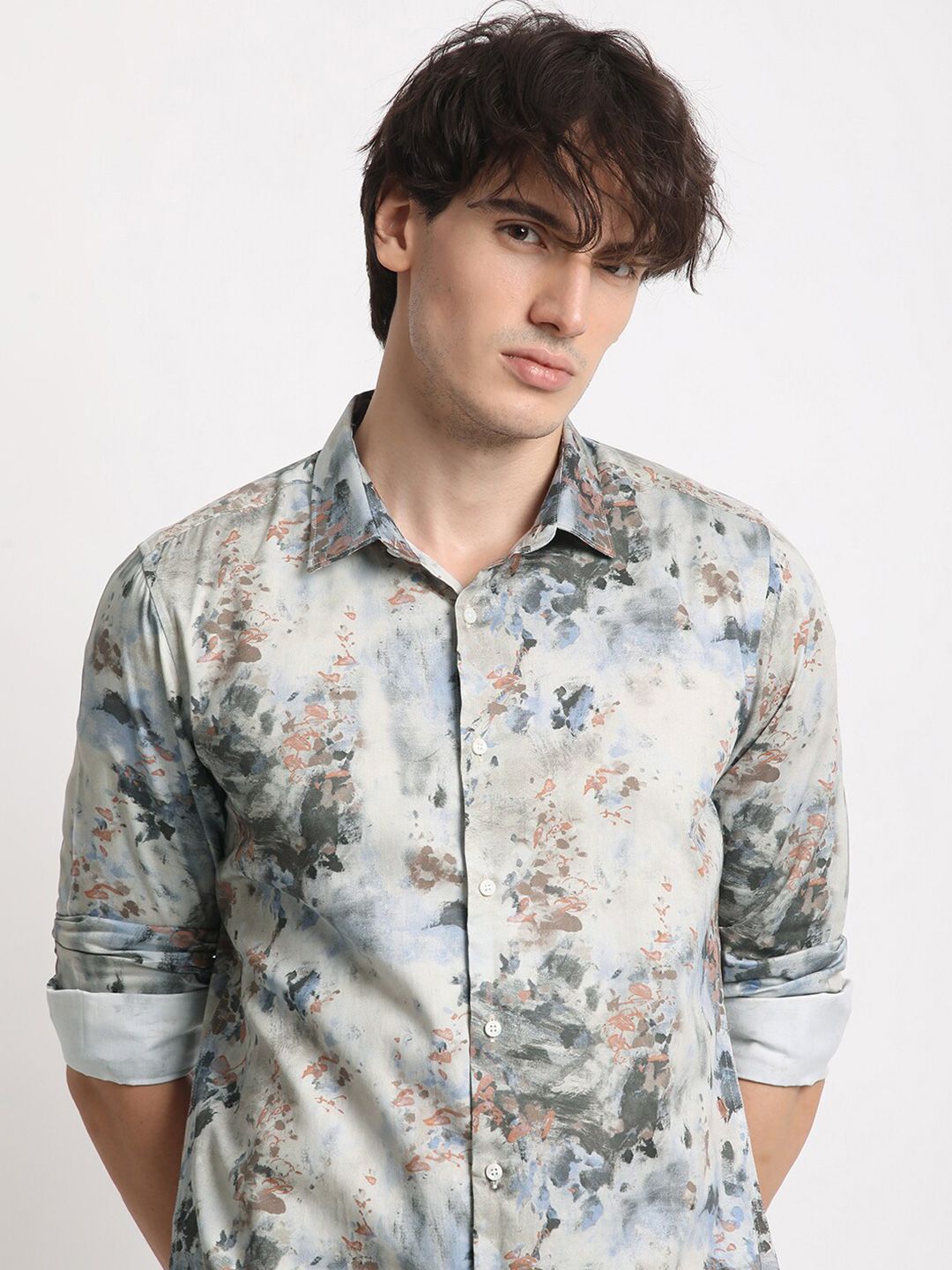 THE BEAR HOUSE Slim Fit Long Sleeves Spread Collar Cotton Opaque Printed Casual Shirt