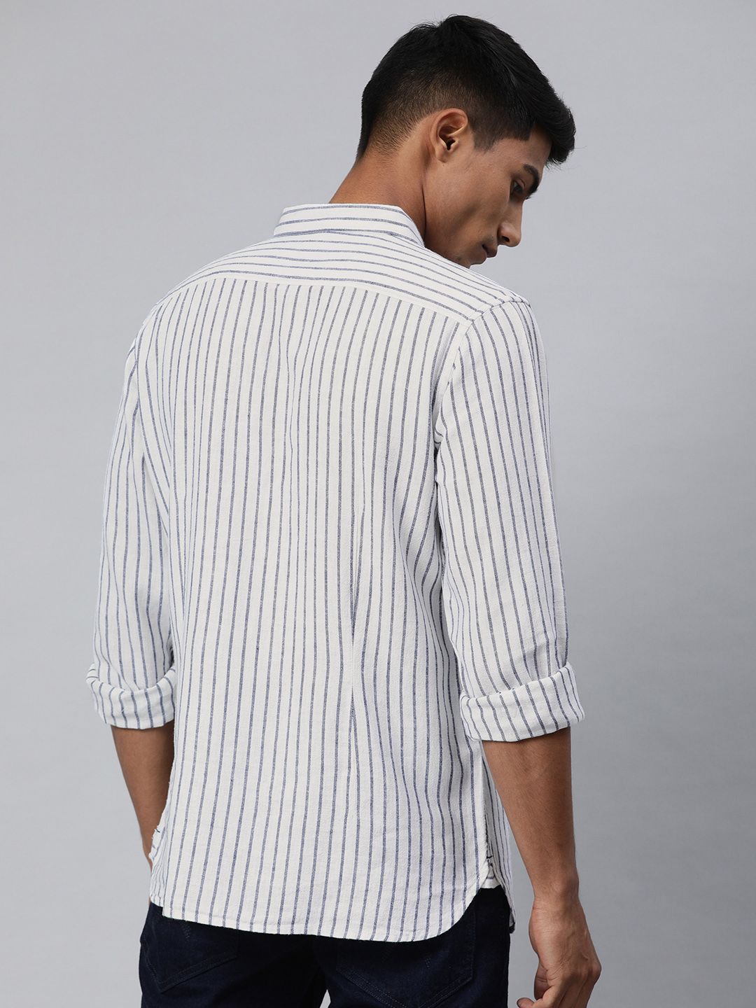 THE BEAR HOUSE Men White & Black Slim Fit Striped Cotton Casual Shirt