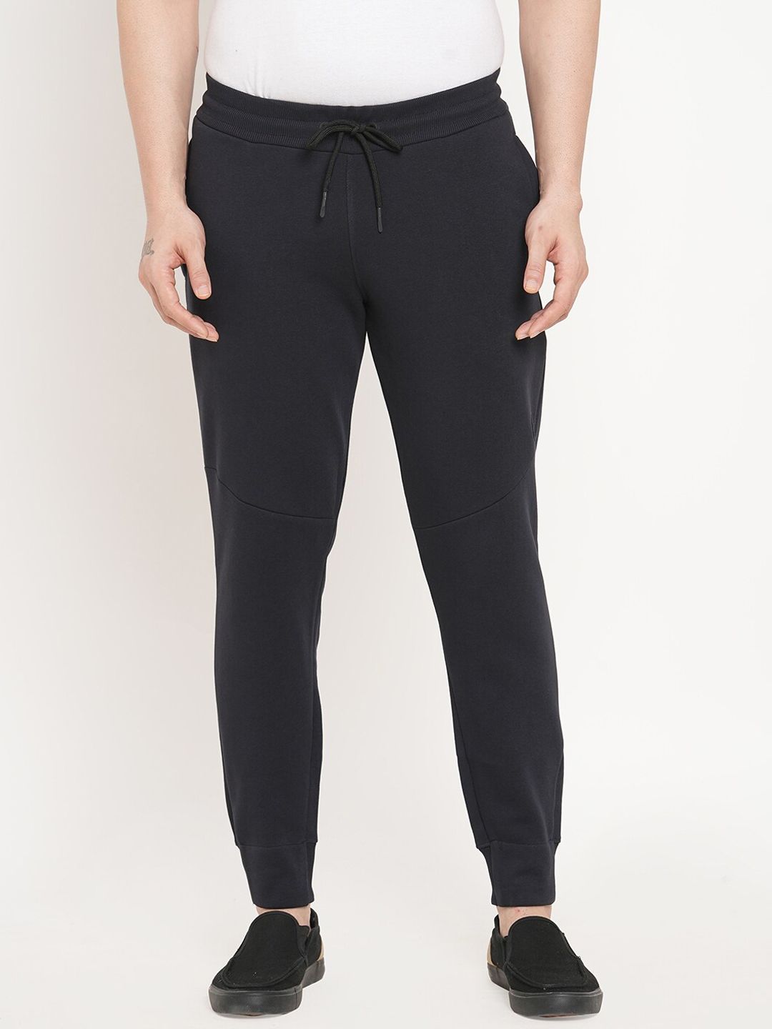 Impian manis lelaki navy biru joggers pepejal
