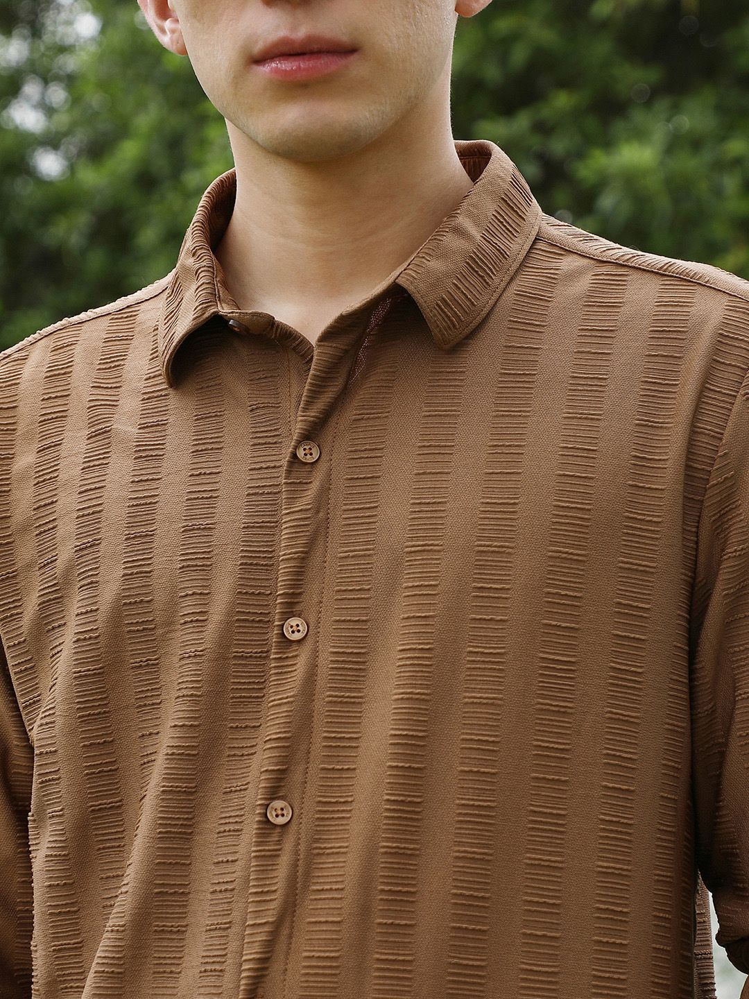 Campus Sutra Comfort Textured Spread Collar Casual Shirt
