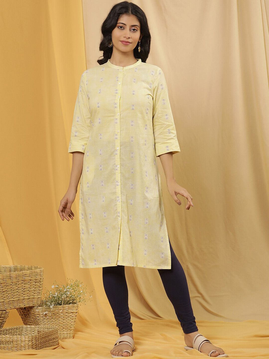 W Floral Printed Regular Pure Cotton Kurta With Tight
