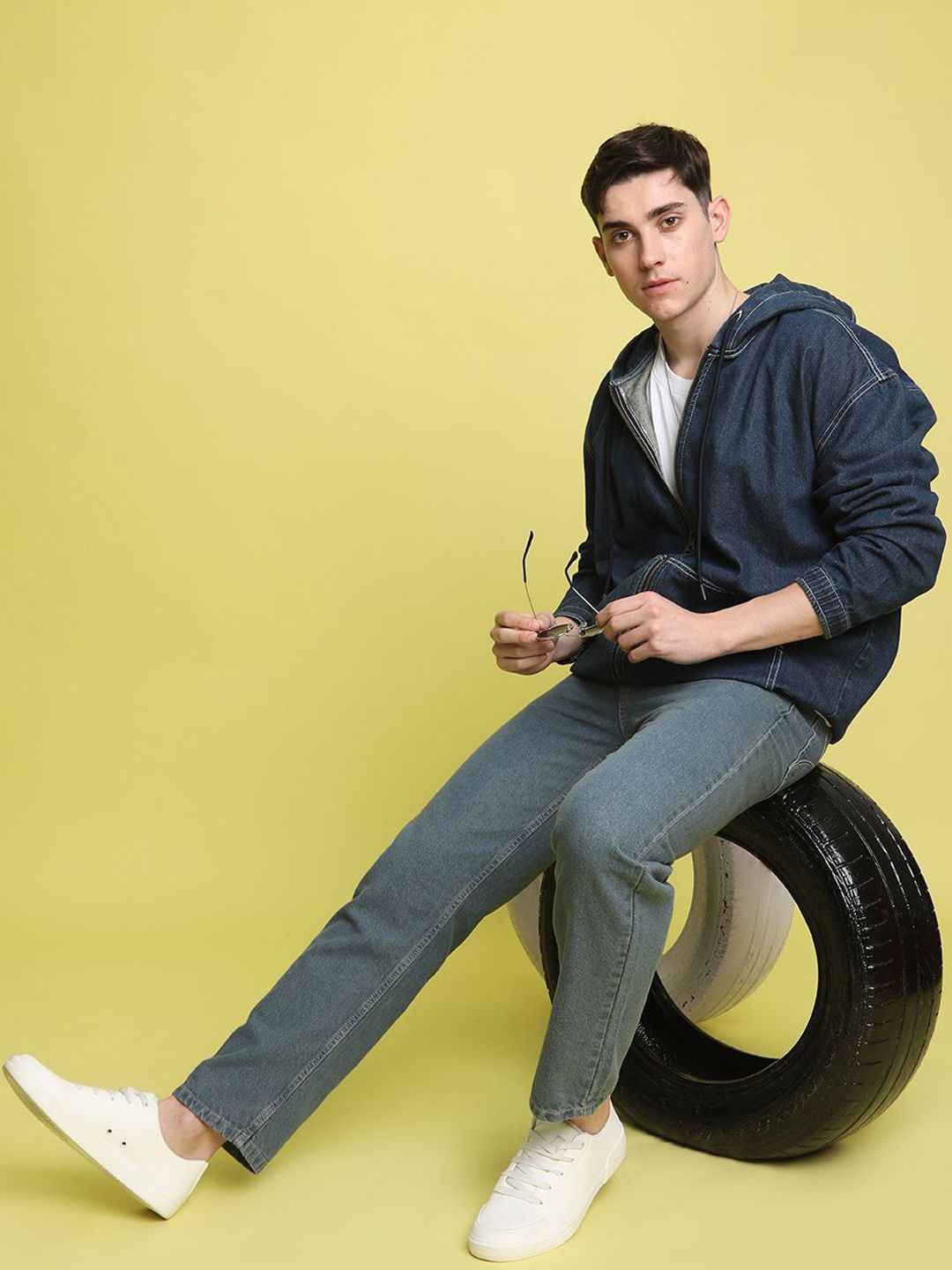 Bene Kleed Men Pure Cotton Relaxed Fit Tinted Jeans