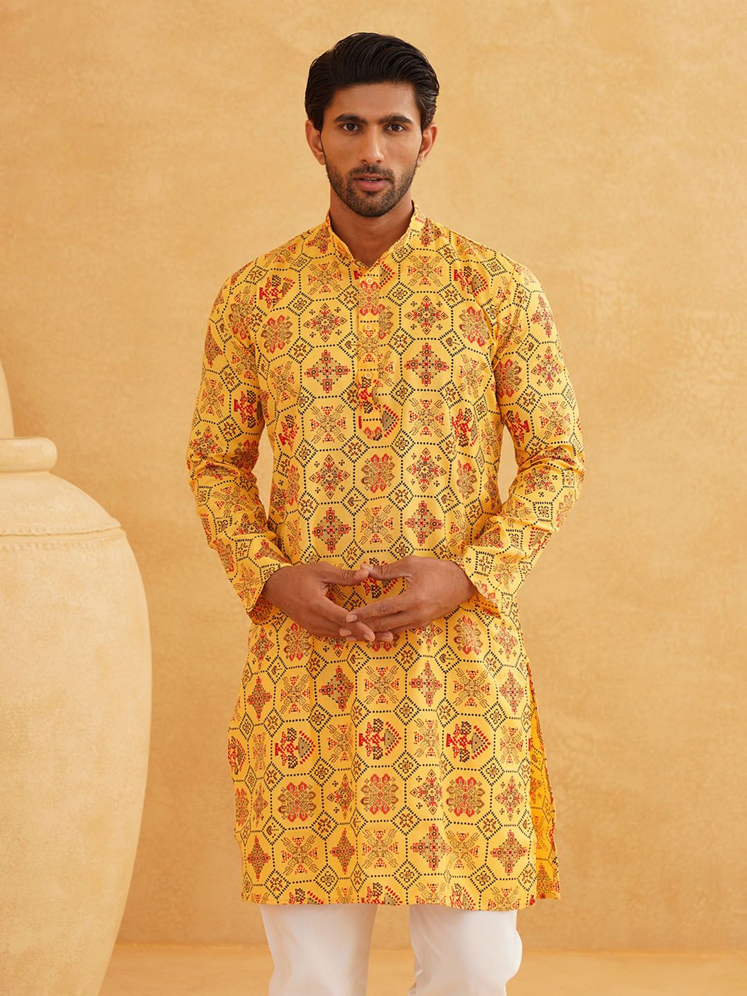 SOJANYA Ethnic Motifs Printed Mandarin Collar Kurta With Pyjama