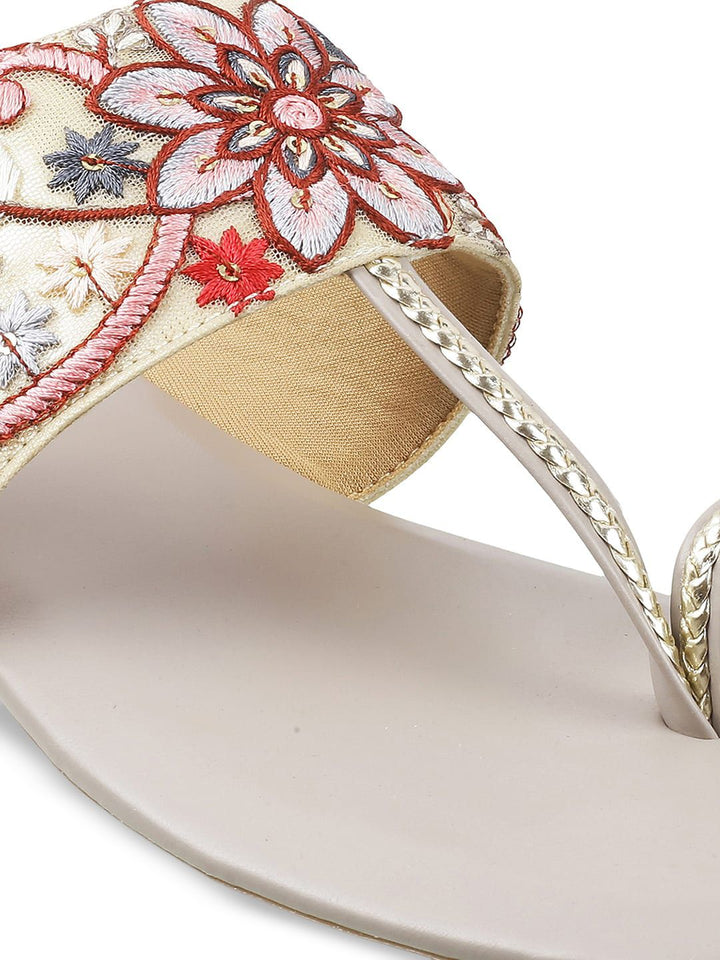 Metro Women Grey Embellished One Toe Flats