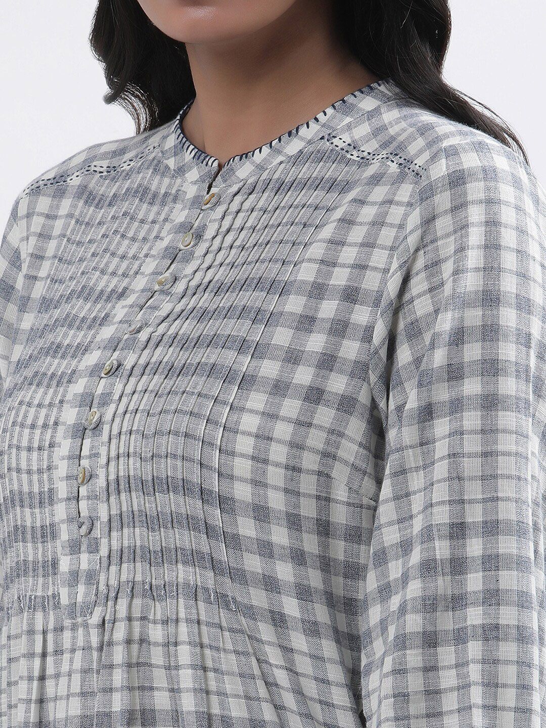 W Women Checked Mandarin Collar Kurta