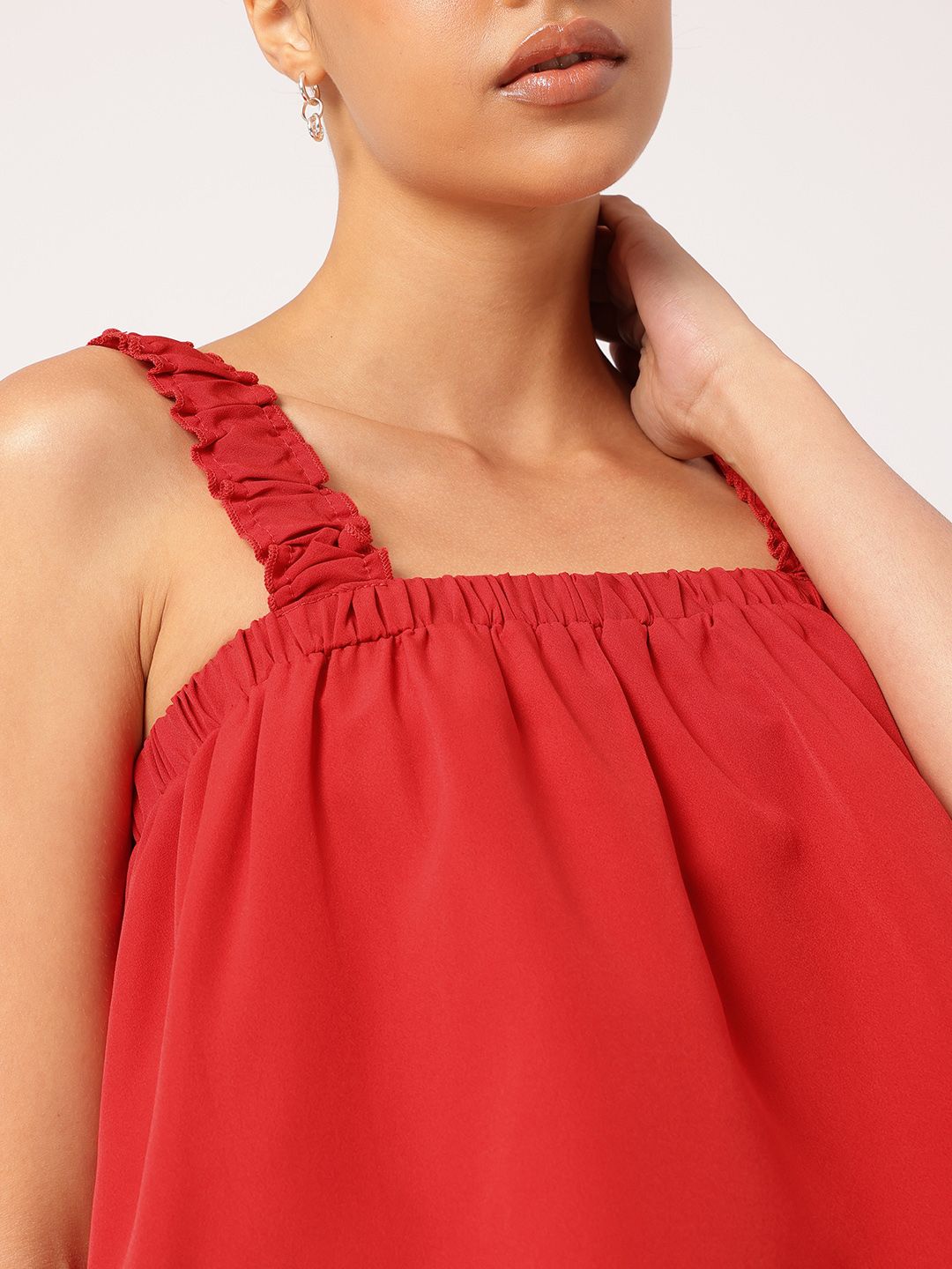 DressBerry Scarlet Flare Ruched Strap Crop Top