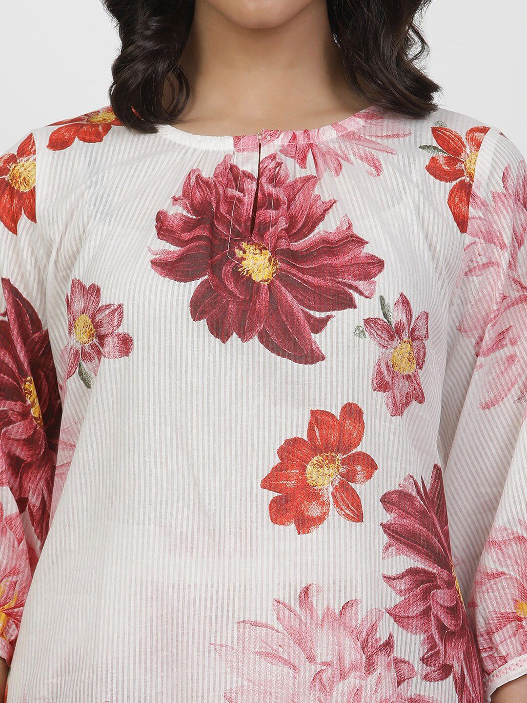 W White Floral Printed Pure Cotton Straight Kurta