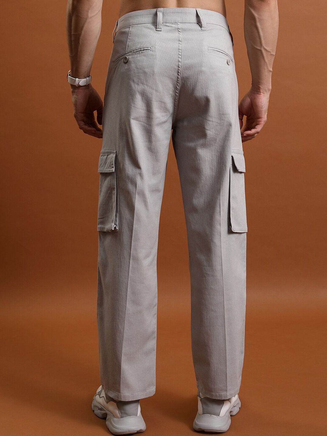 HIGHLANDER Men Cotton Mid-Rise Cargos Trouser