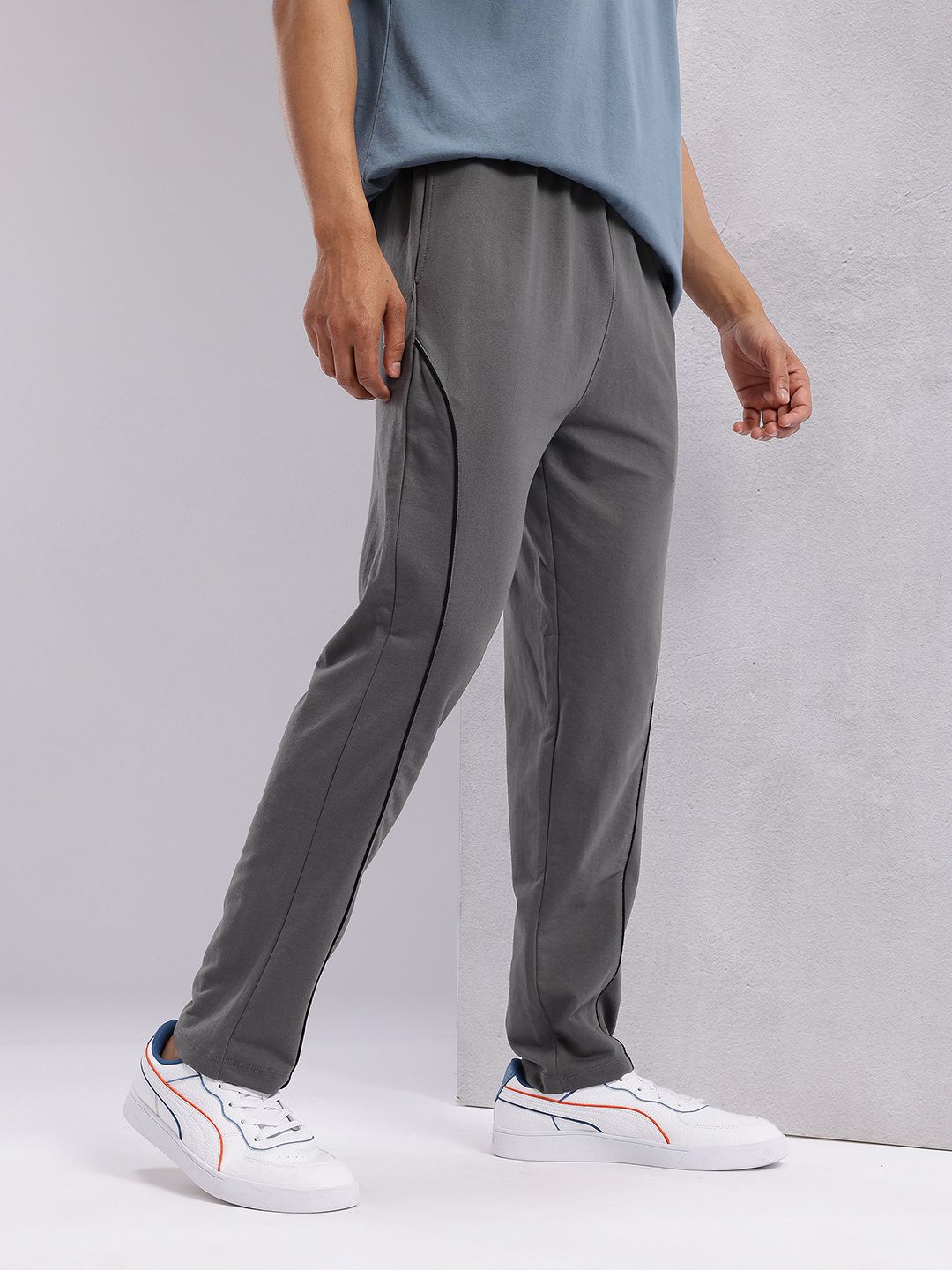 HRX by Hrithik Roshan Men Contrast Piping Mid-Rise Lifestyle Track Pants