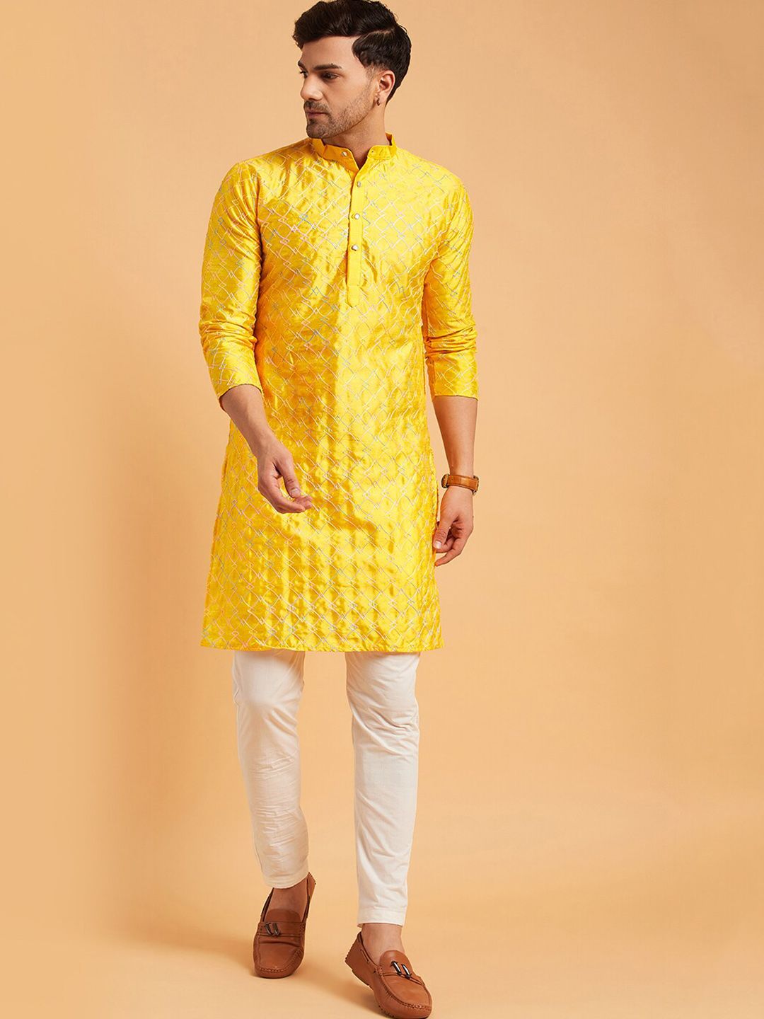 SOJANYA Mandarin Collar Geometric Embroidered Thread Work Silk Cotton Kurta