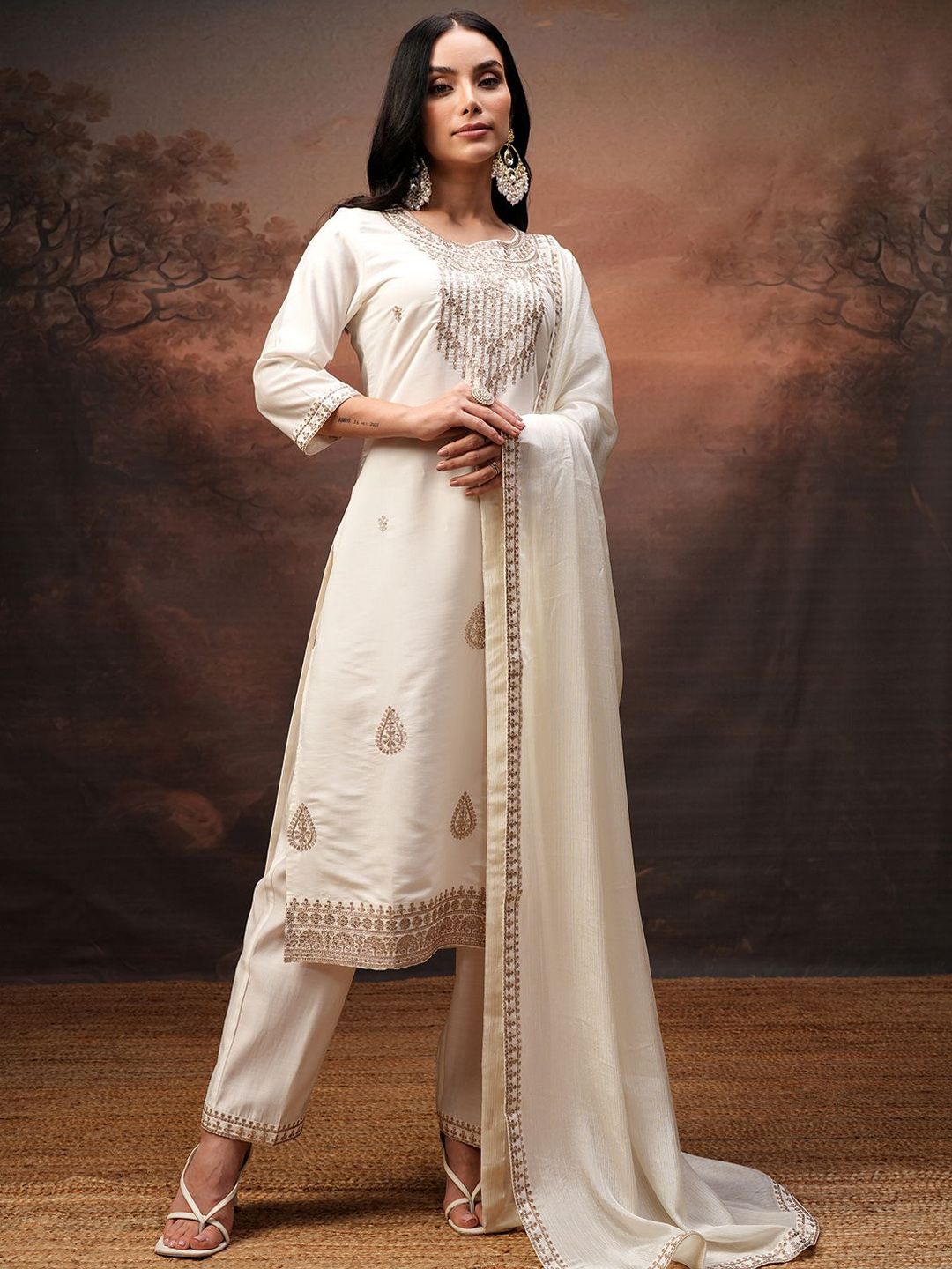 Vishudh Women Embroidered Kurta With Pant And Chinon Chiffon Dupatta