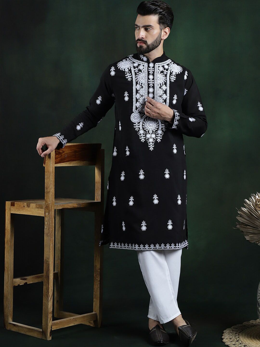 SOJANYA LUXE Ethnic Motifs Printed Mandarin Collar Thread Work Pure Cotton Straight Kurta