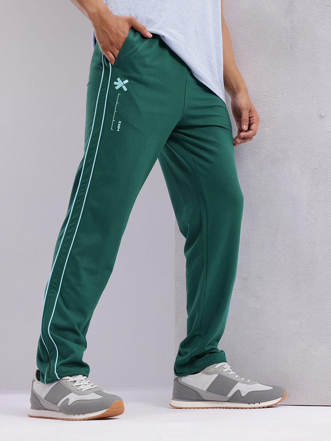 HRX by Hrithik Roshan Men Contrast Piping Mid-Rise Lifestyle Track Pants
