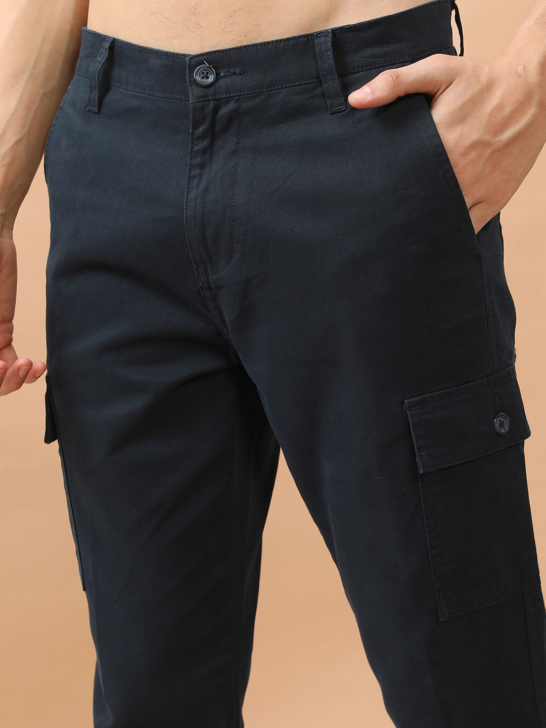 HIGHLANDER Men Tapered Fit Cotton Cargo Trousers