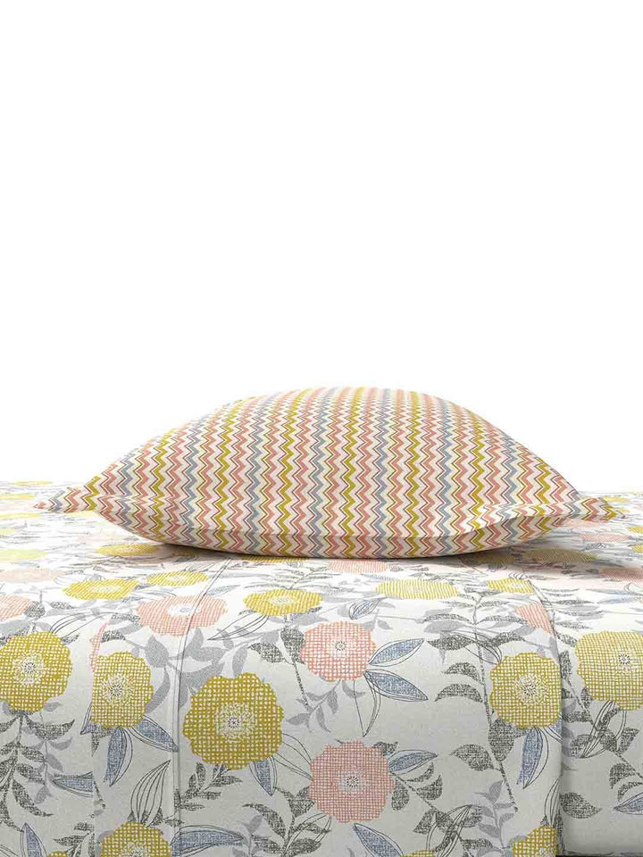 MYTRIDENT Doodle Flora Peach Flat 144TC Queen Cotton Bedsheet Set