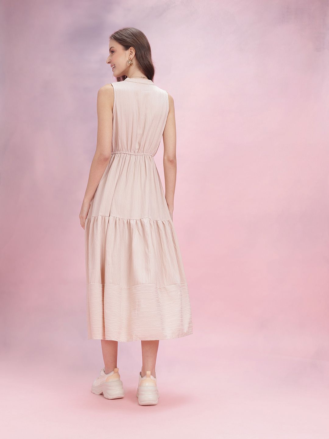 DressBerry Crinkled Empire Midi Dress