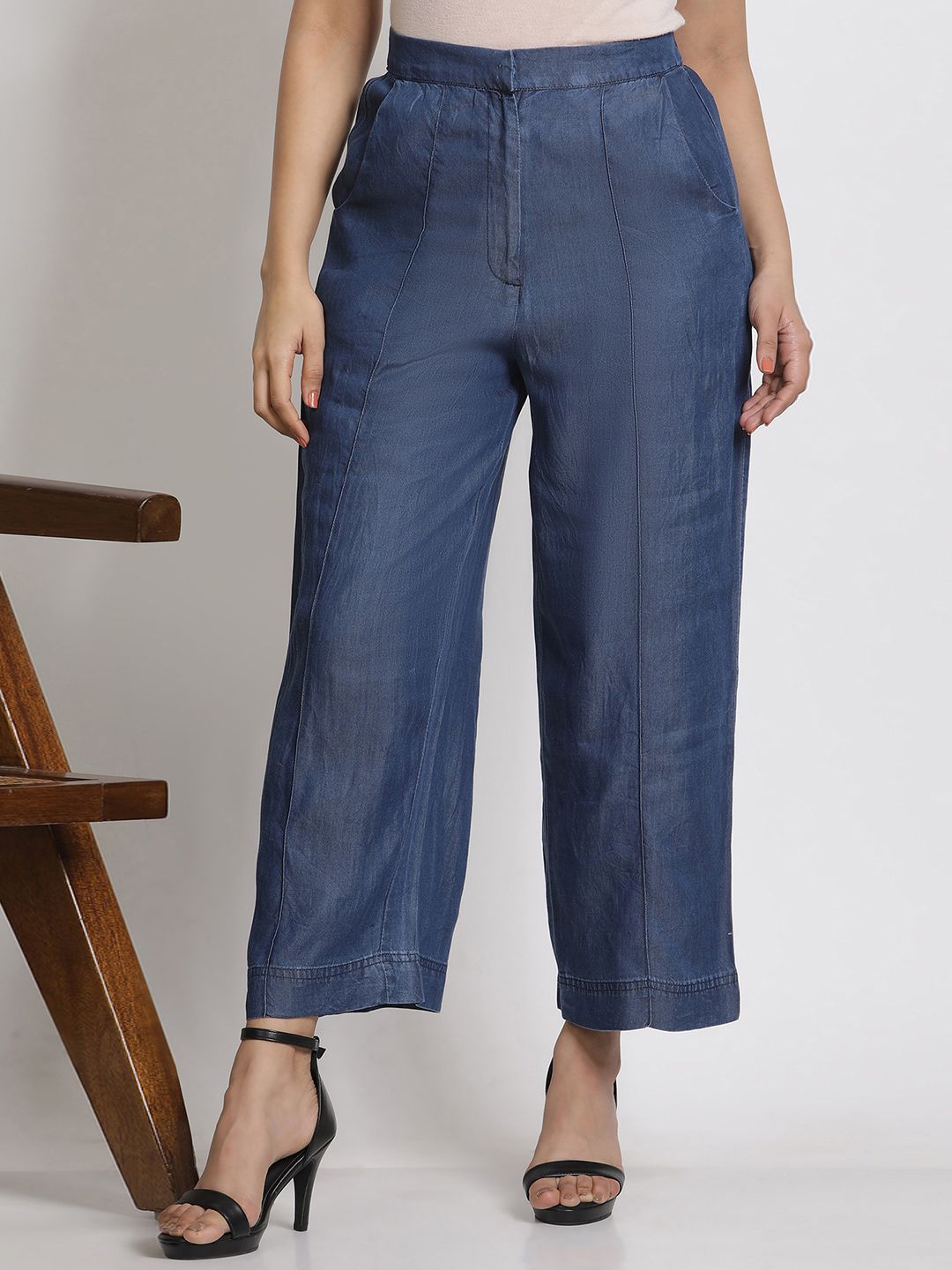 W Women Straight Fit Mid-Rise Pleated Culottes Trousers