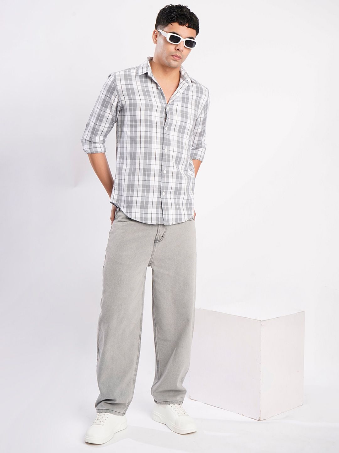 Bene Kleed Men Buffalo Checked Spread Collar Pure Cotton Casual Shirt
