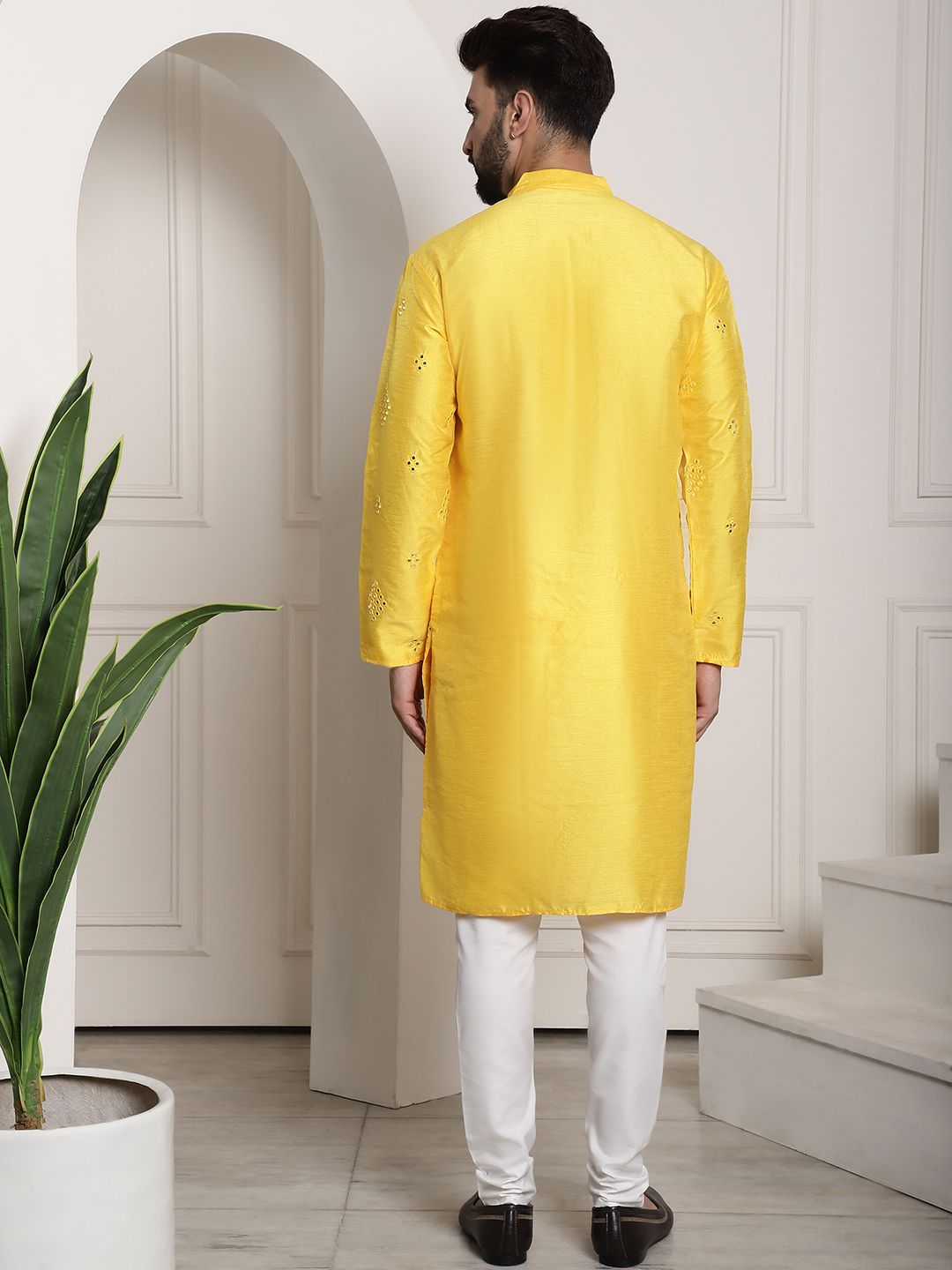 SOJANYA Geometric Embroidered Mirror Work Mandarin Collar Regular Kurta With Pyjama