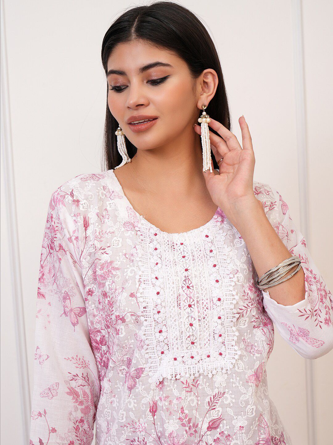 Vishudh Pink Floral Printed Thread Work Cotton Straight Kurta