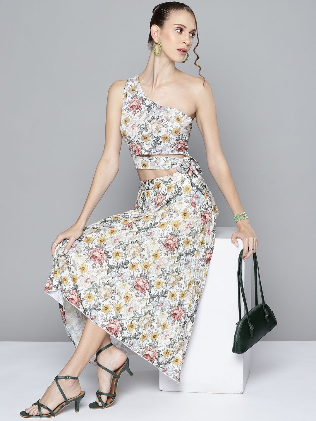 SASSAFRAS Women Off-White & Green Floral Accordion Pleated Asymmetric Skirt