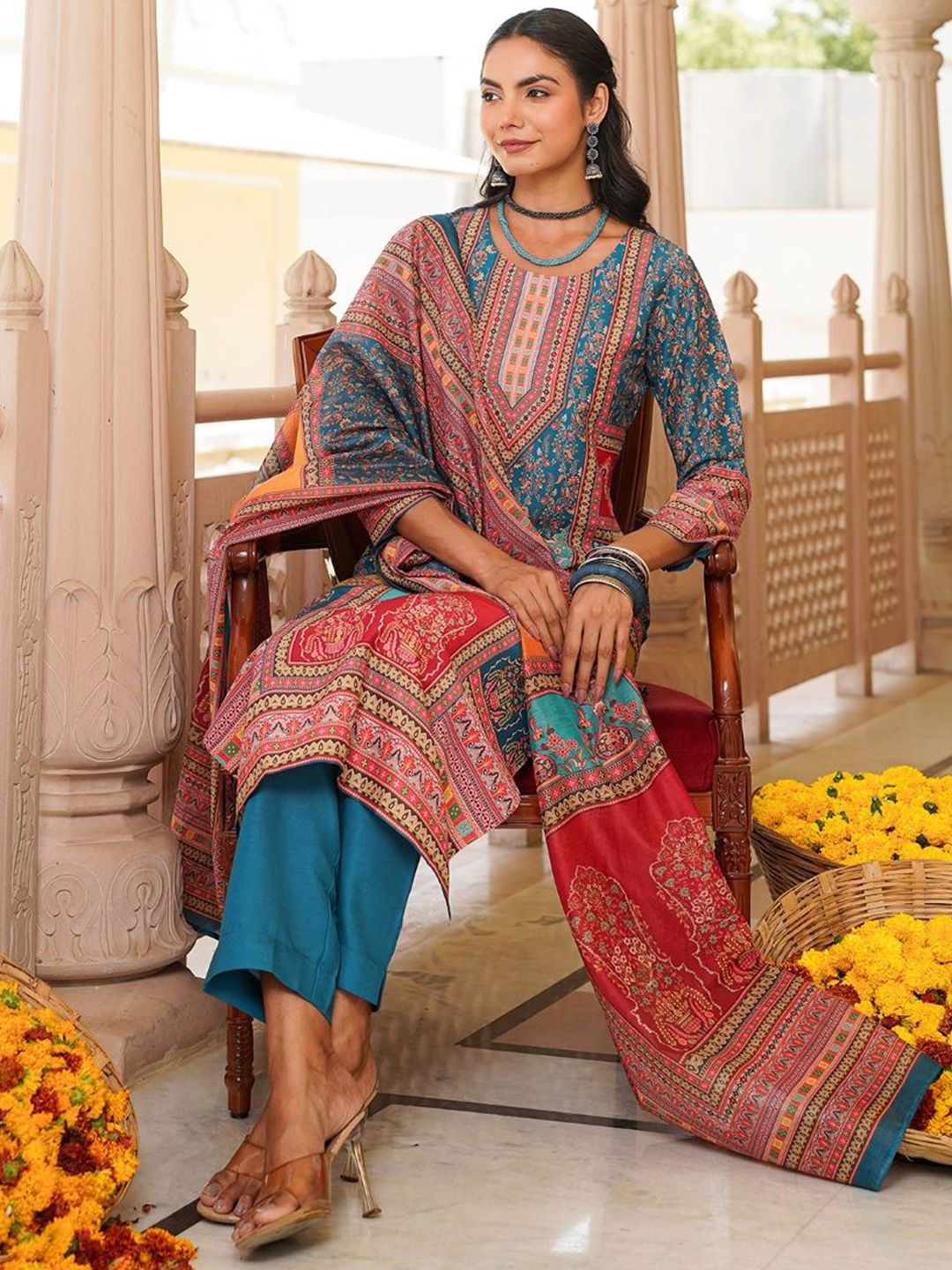 Kalini Wanita Motif Etnik Dicetak Kurta dengan Seluar & Dengan Dupatta