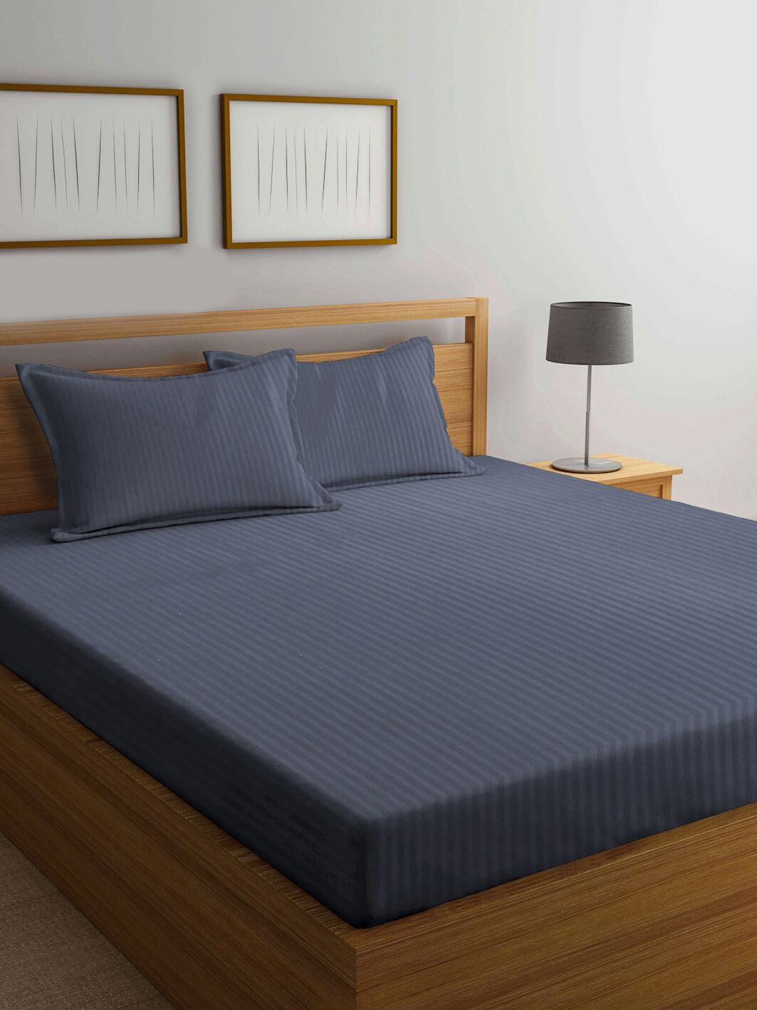 KLOTTHE Berjalur Kelabu Dipasang Cadar 300 TC King Halus dengan 2 Sarung Bantal-250X225 sm