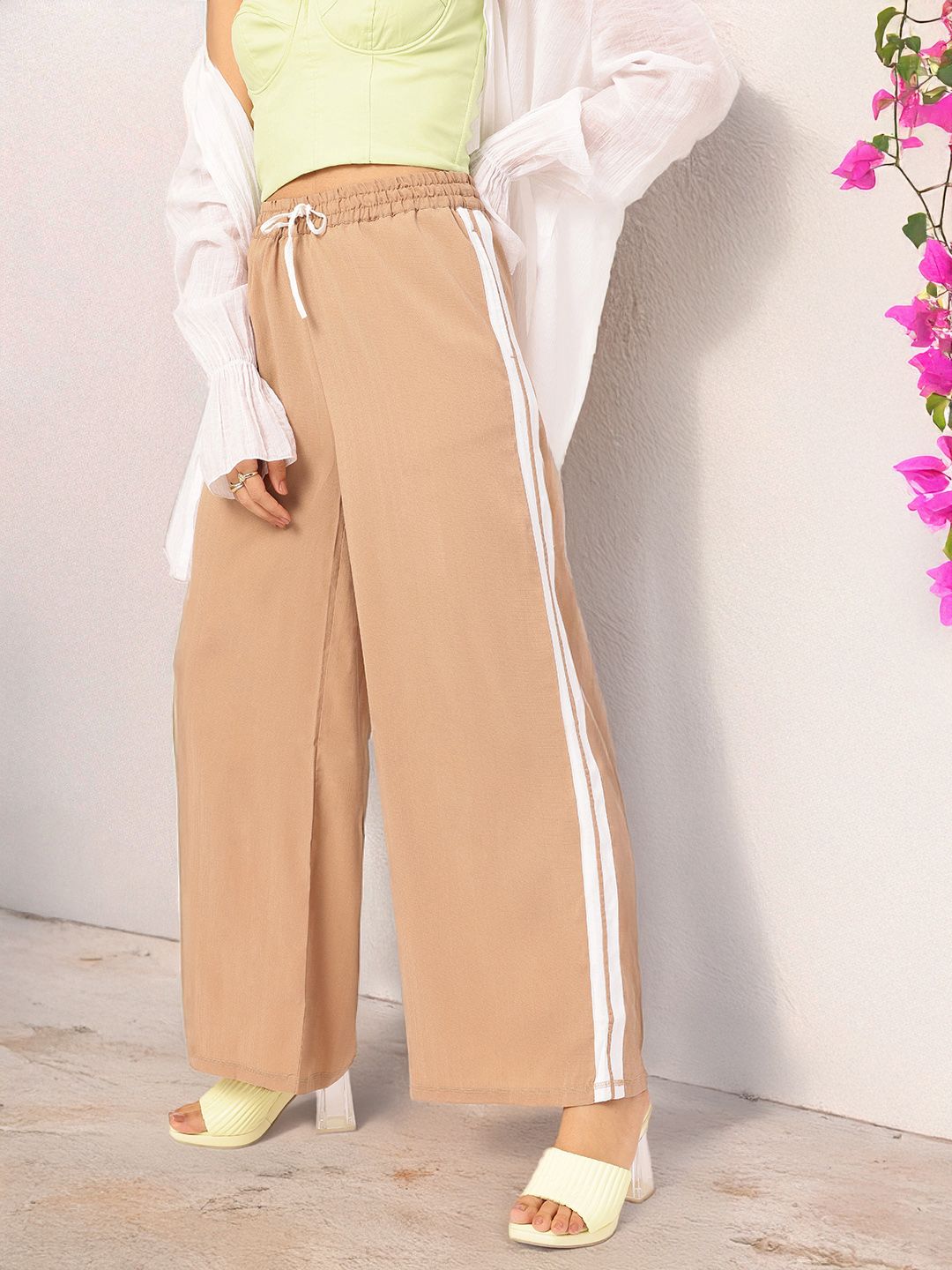 DressBerry Women Street Savvy Bold Lines High-Rise Parallel Trousers