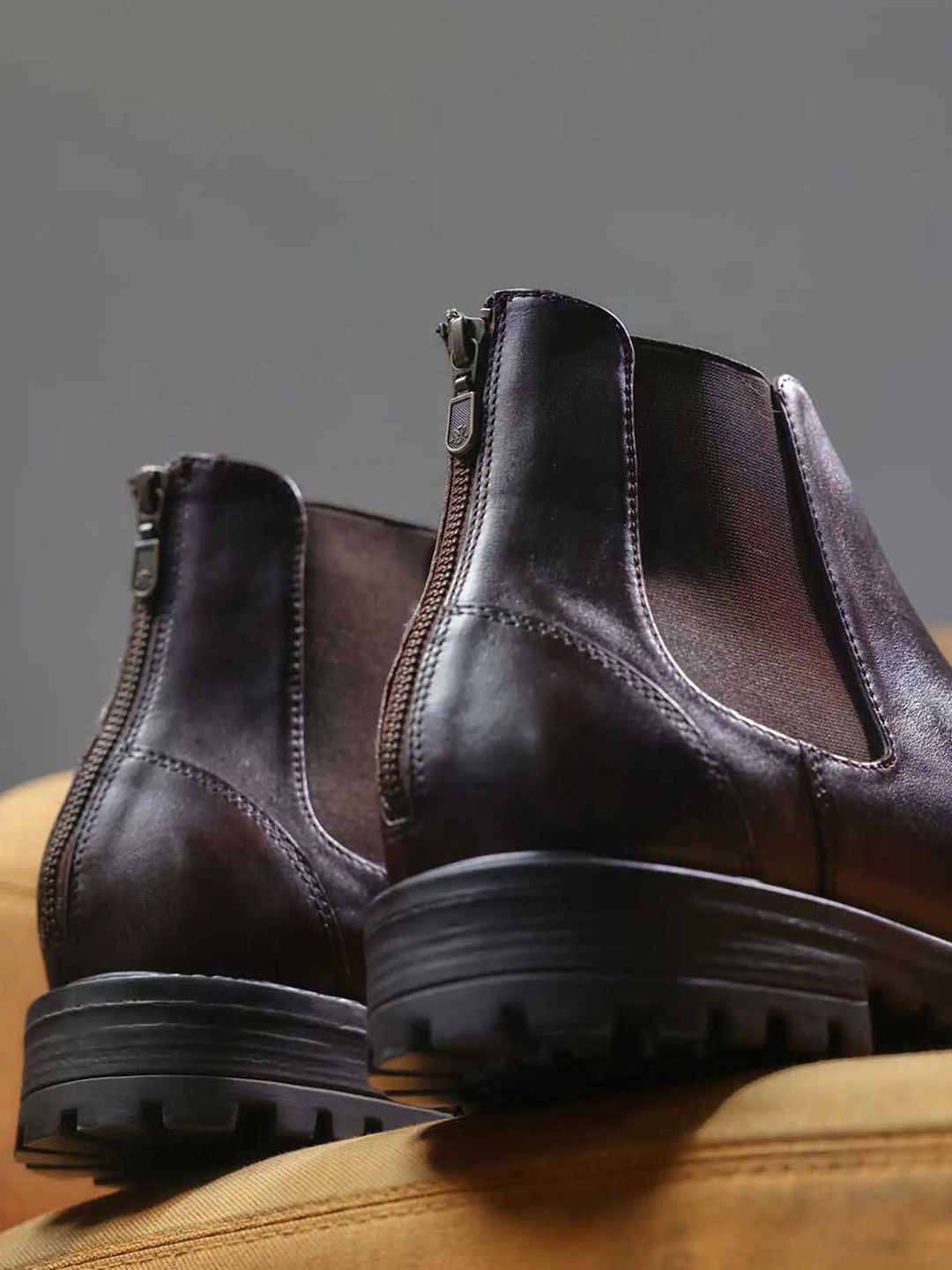 RARE RABBIT Men Gum Leather Flat Boots