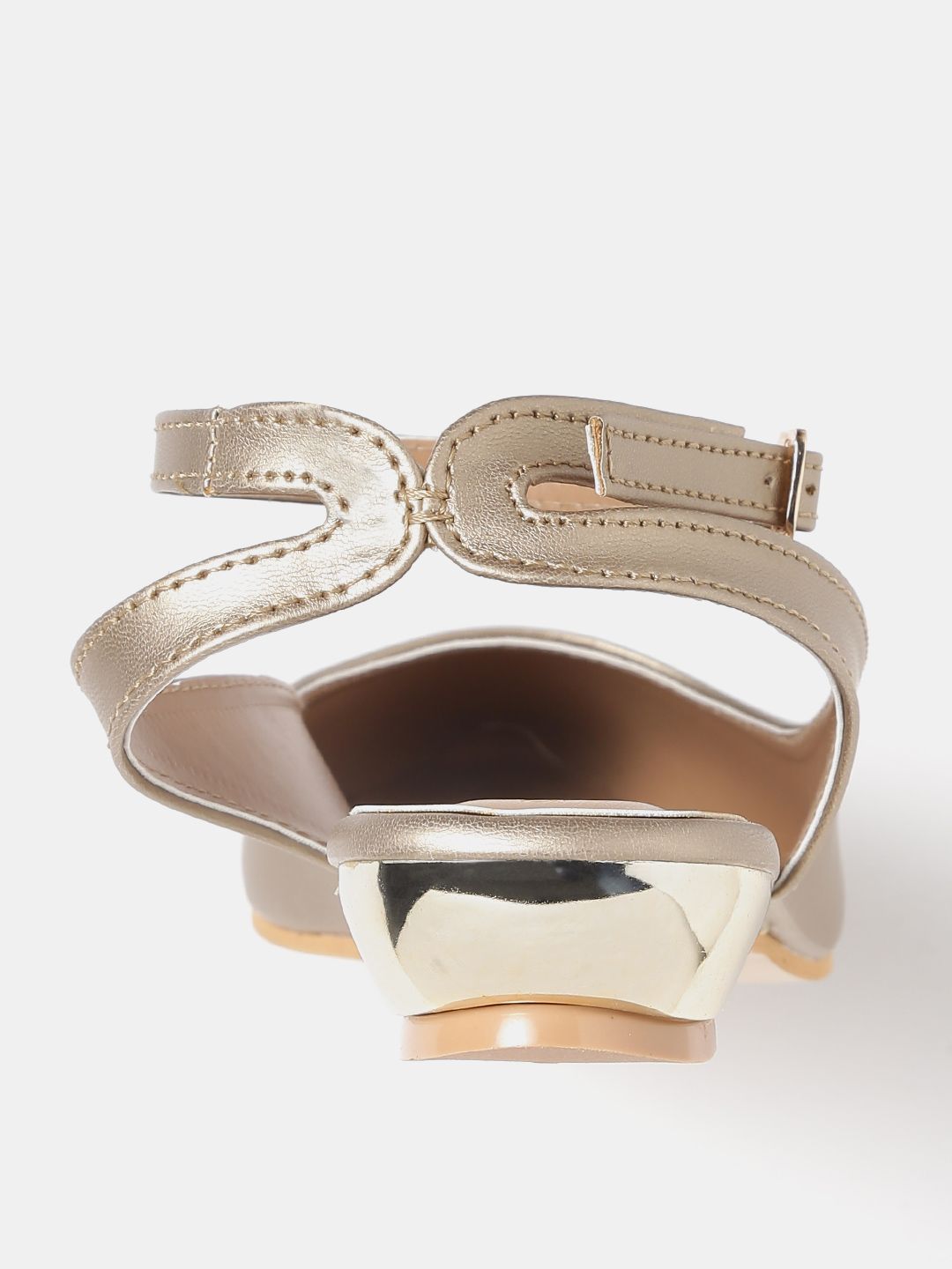 DressBerry Women Gold-Toned Ballerinas