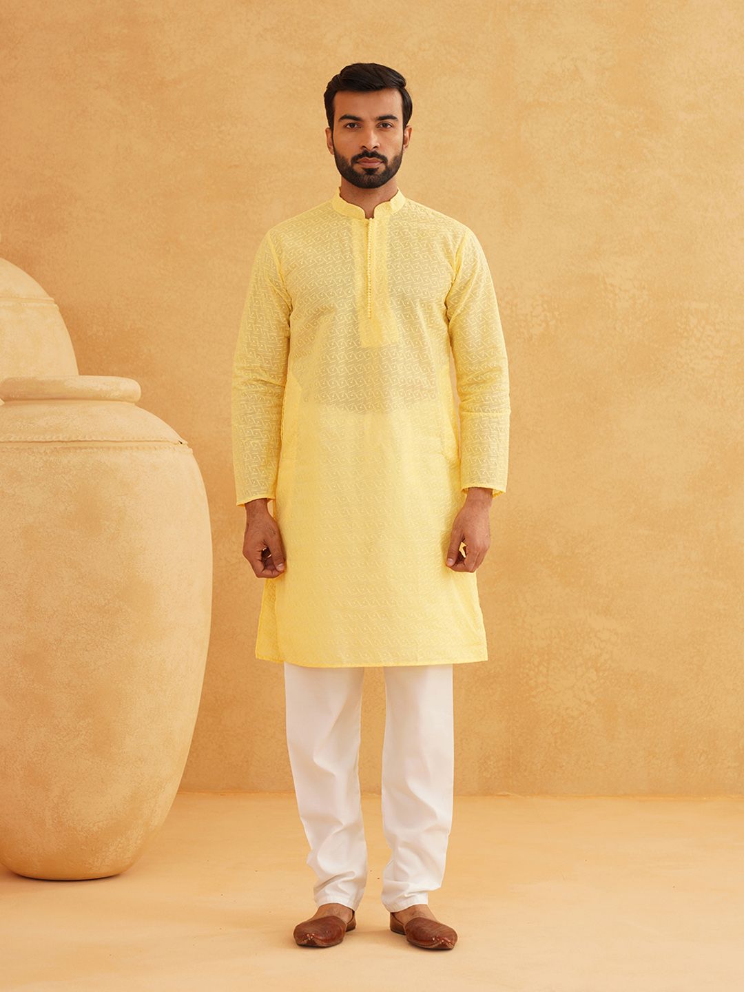 SOJANYA Men Ethnic Motifs Embroidered Chikankari Pure Cotton Kurta