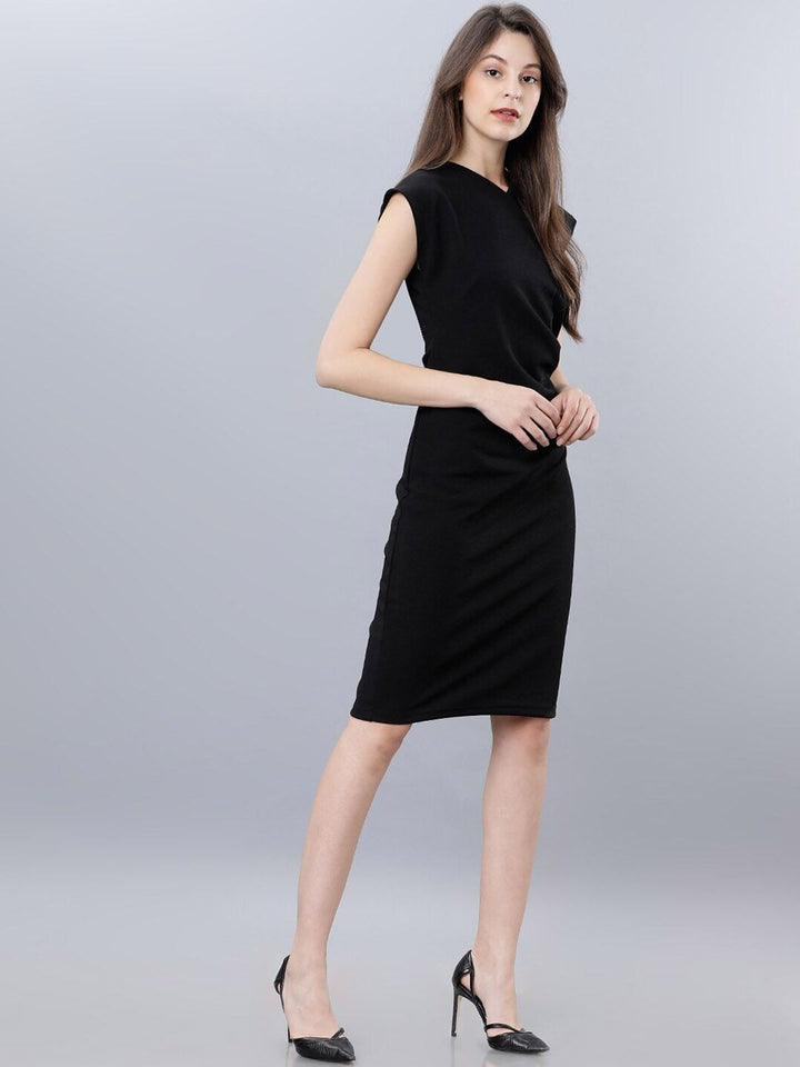 CHIC BY TOKYO TALKIES Women Black Solid Wrap Dress