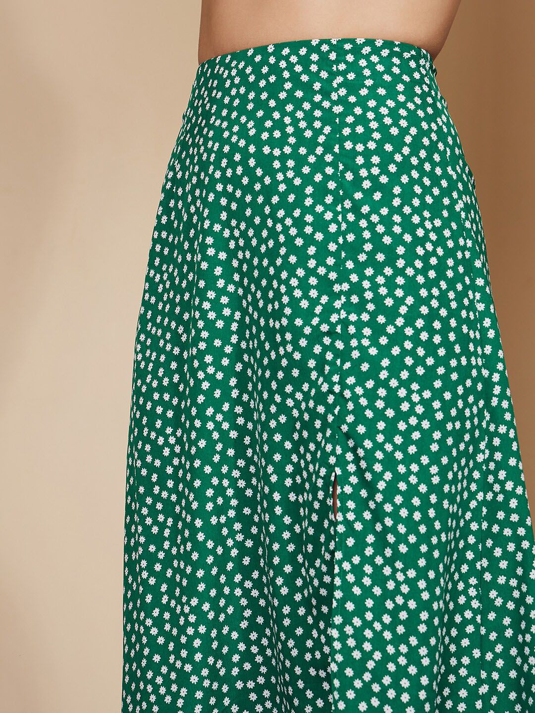 Berrylush Women Green Floral Printed High Rise Front Slit Midi Skirt
