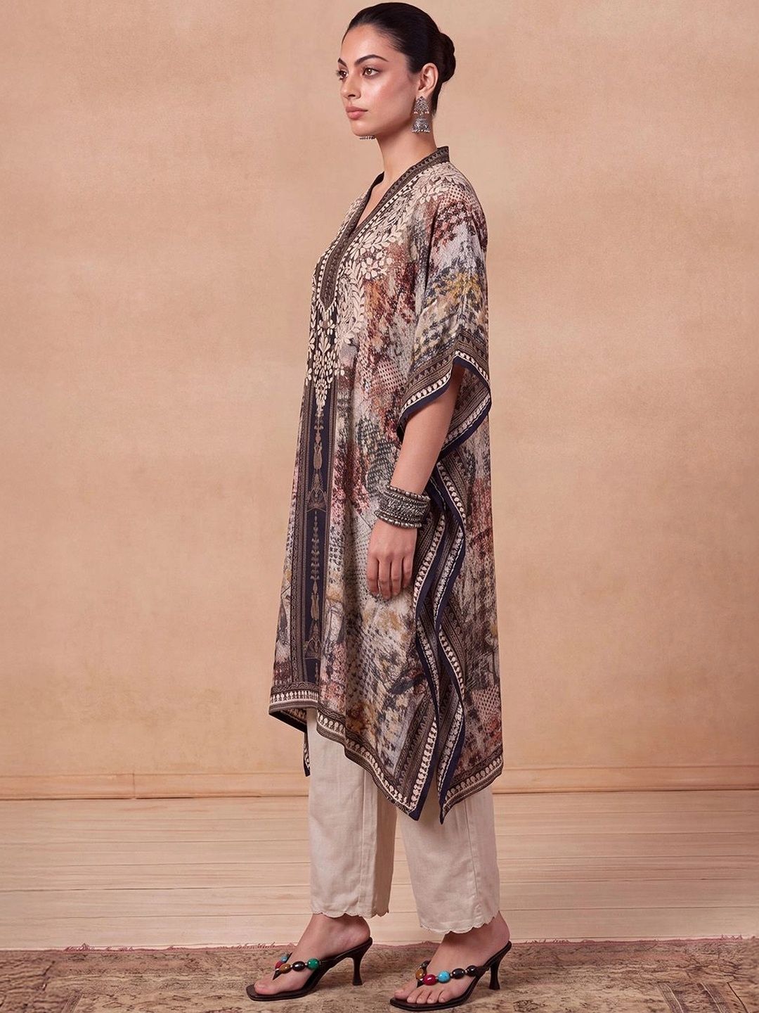 House of Chikankari Women Ethnic Motifs Extended Sleeves Thread Work Crepe Kaftan Kurta