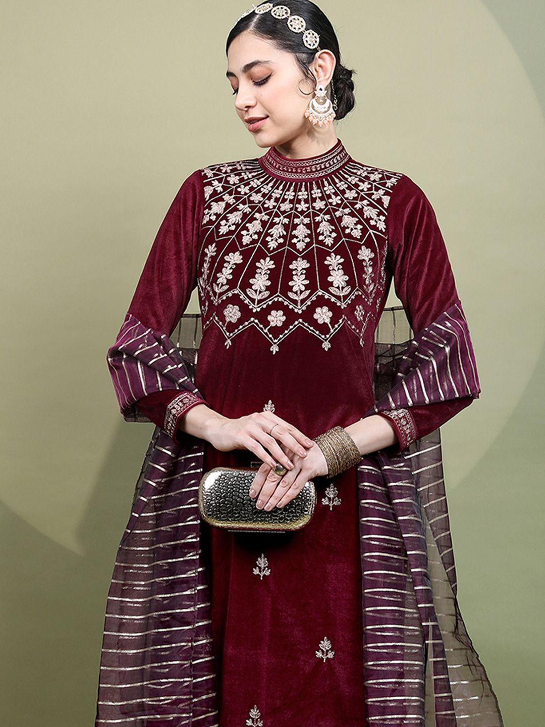 Vishudh Magenta Floral Embroidered Mandarin Collar Kurta with Trousers & Dupatta