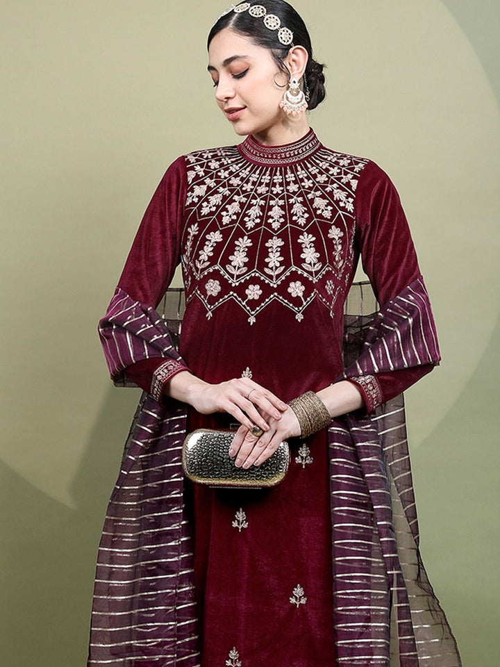 Vishudh Magenta Floral Embroidered Mandarin Collar Kurta with Trousers & Dupatta