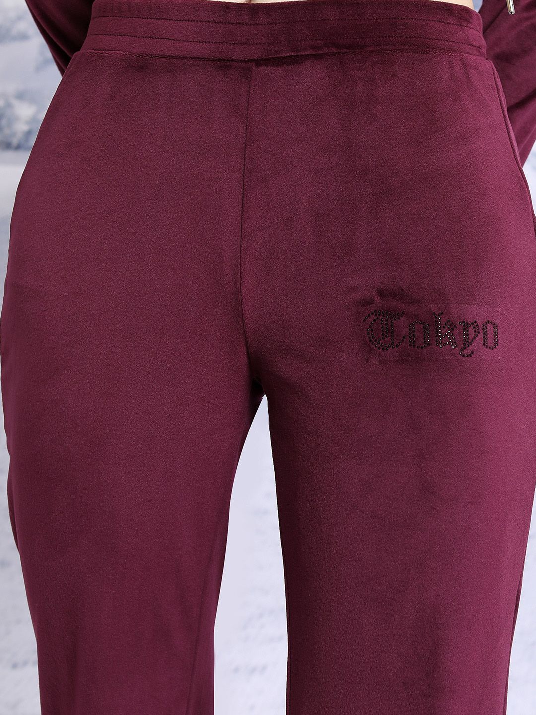 Tokyo Talkies Maroon Hooded Sweatshirt With Trousers