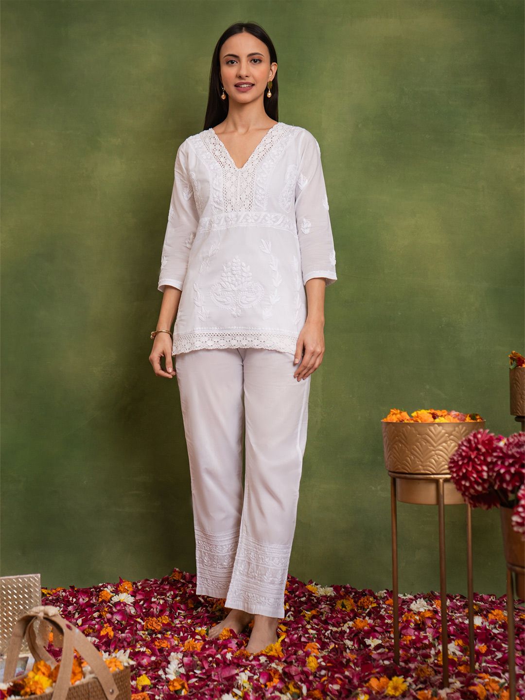HOUSE OF KARI Floral Embroidered V-Neck Chikankari Pure Cotton Straight Kurti