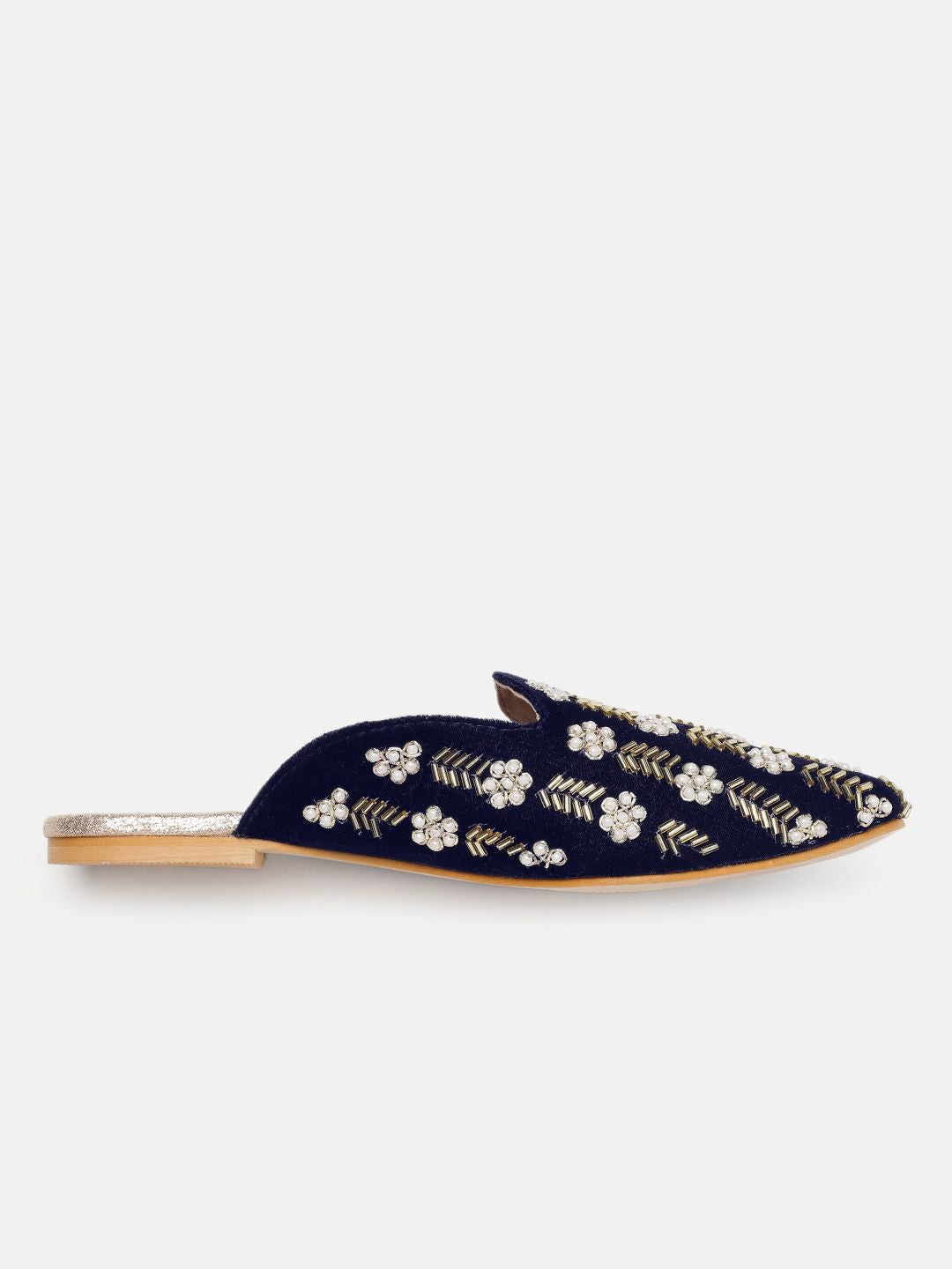 House of Pataudi Women Embellished Ethnic Mules