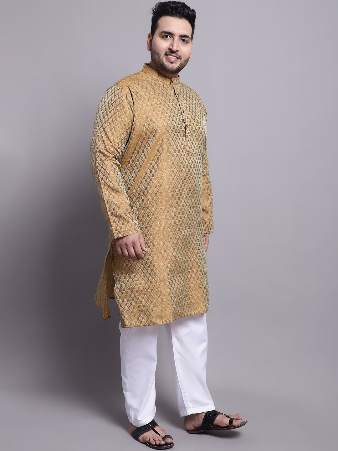 SOJANYA PLUS Plus Size Woven Design Kurta With Pyjamas & Nehru Jacket