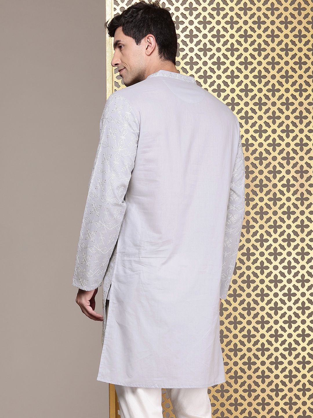 House of Pataudi Floral Embroidered Mandarin Collar Sequinned Pure Cotton Jashn Kurta