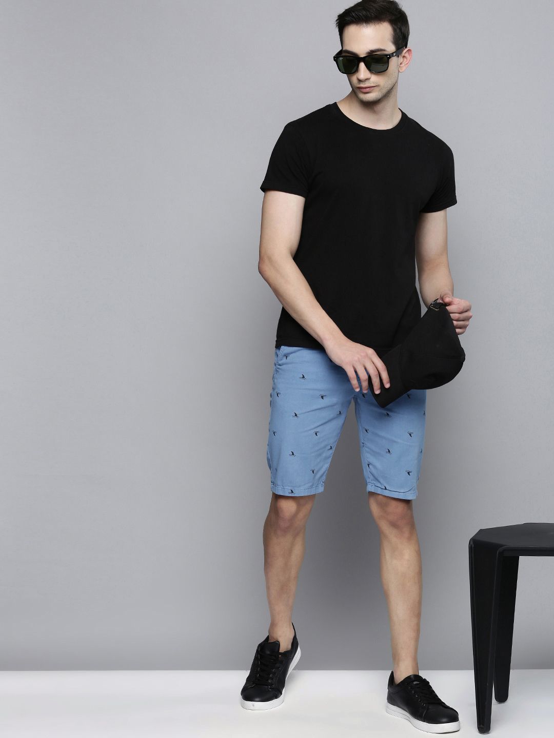 The Indian Garage Co Men Blue Conversational Printed Slim Fit Regular Shorts