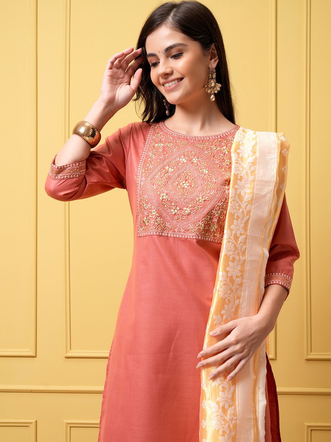Vishudh Women Floral Embroidered Regular Kurta with Palazzos & With Dupatta