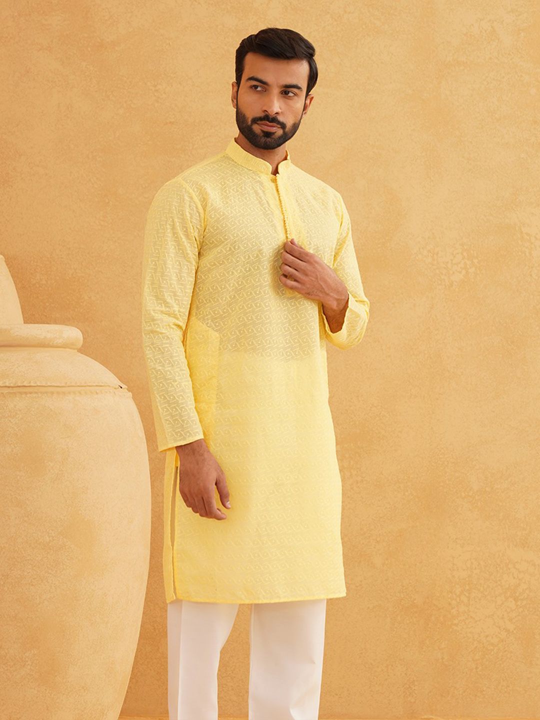 SOJANYA Men Ethnic Motifs Embroidered Chikankari Pure Cotton Kurta