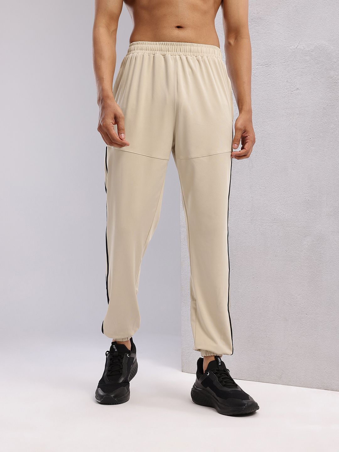 HRX by Hrithik Roshan Men Side-Stripes Rapid-Dry Training Joggers
