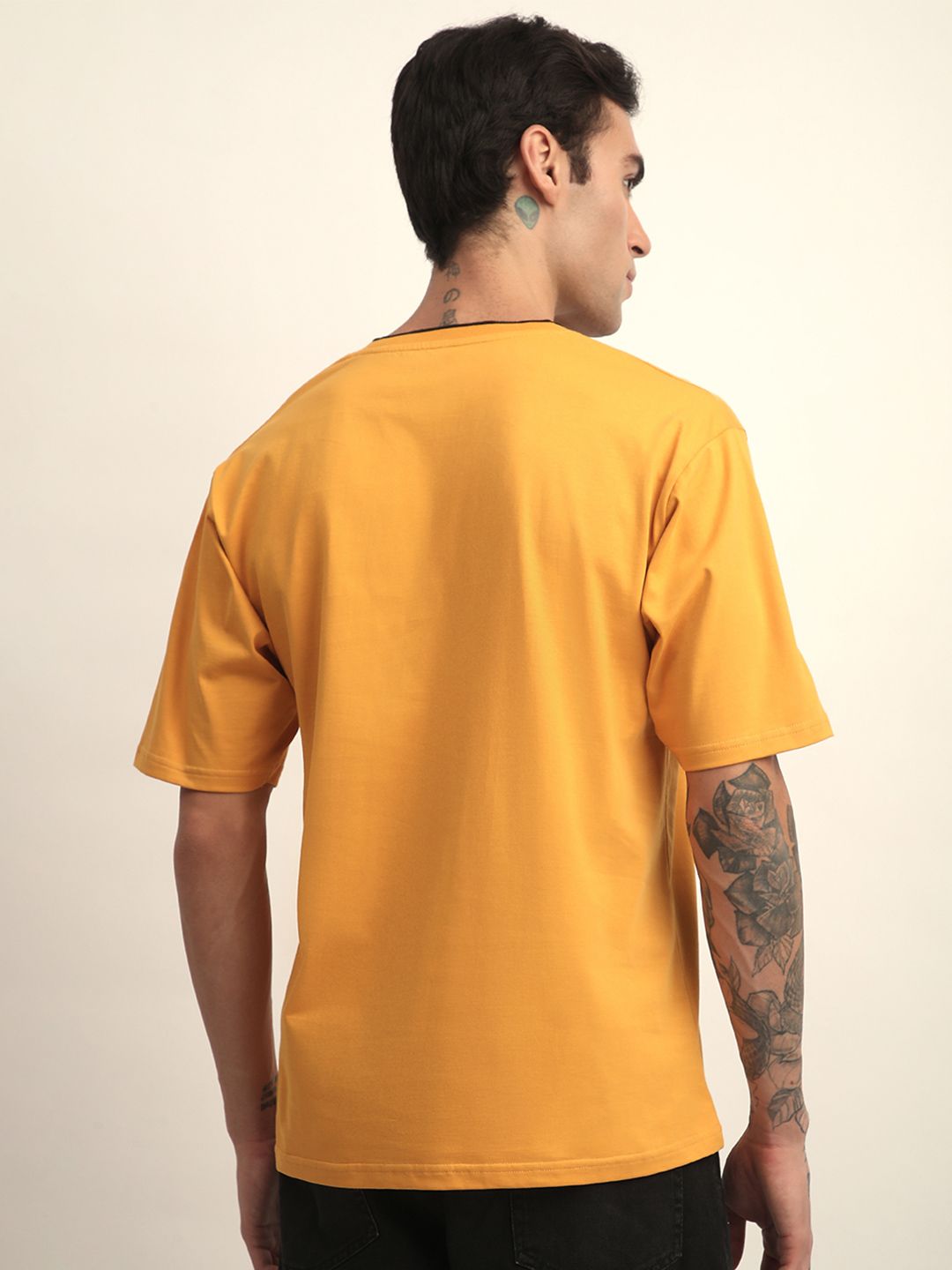 DILLINGER Men Short Sleeve Oversized V-Neck Printed Tshirt